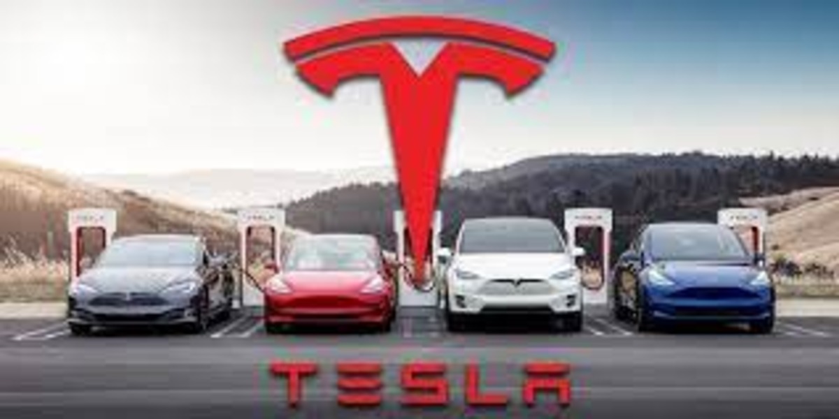 Tesla reviews 2 million vehicles over absence of autopilot shields